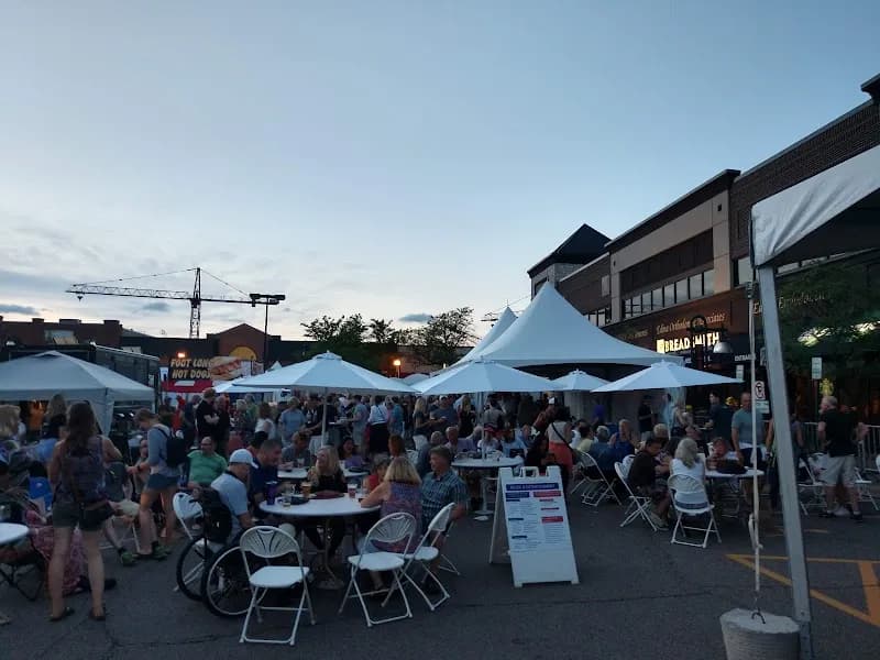View of 50th & France Business Association in Edina, MN