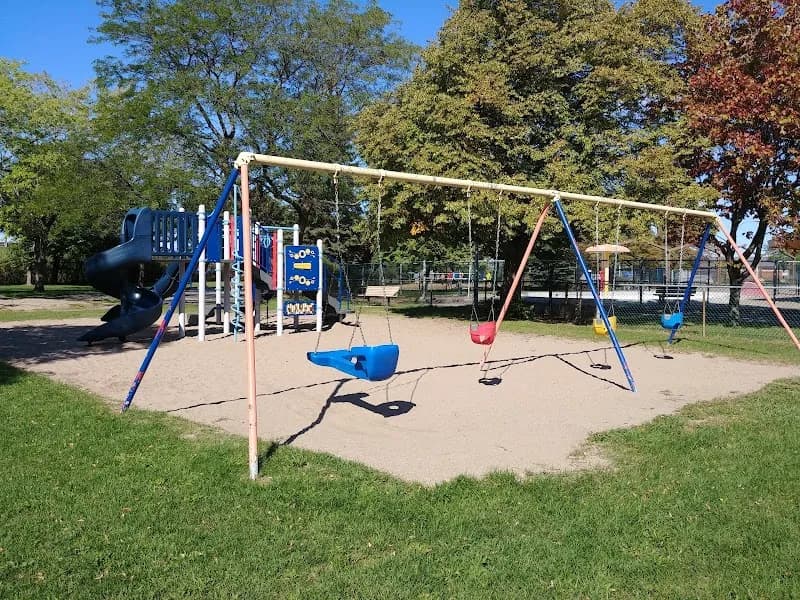 View of Aire de jeux pour enfants in Saint-Lambert, QC