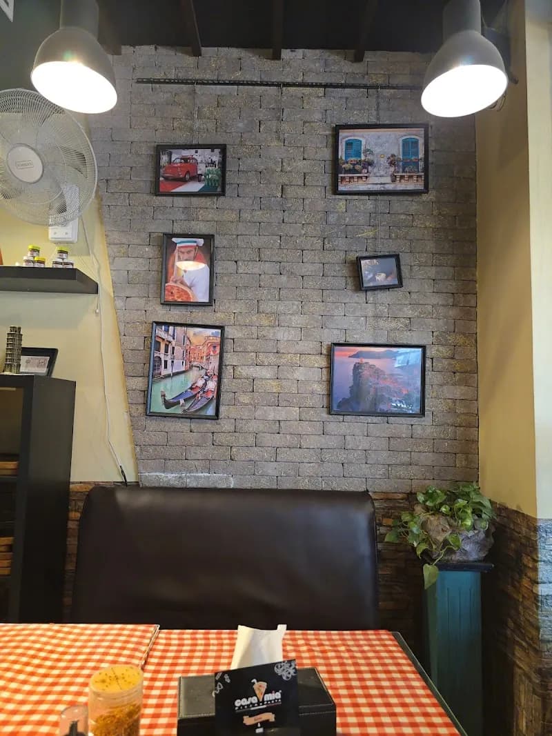 View of Al-Hashemi Pizzeria & Play Center in Amman, AM