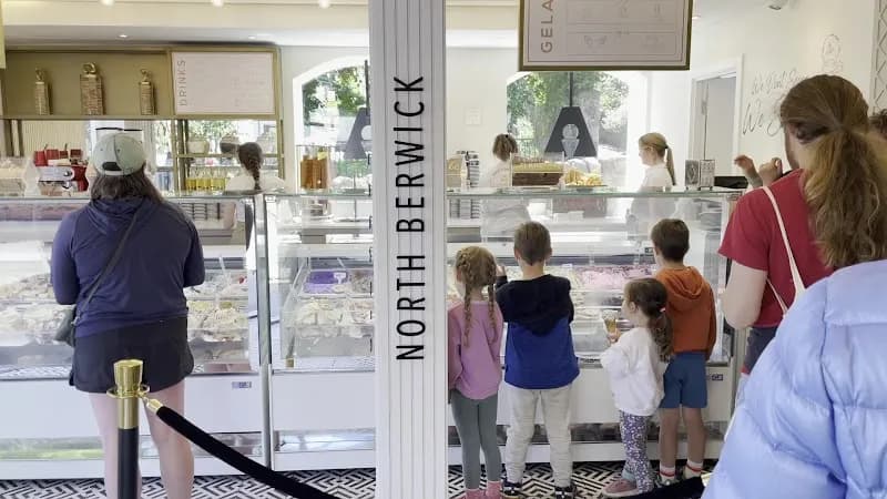 View of Alanda's Gelateria in North Berwick, Scotland