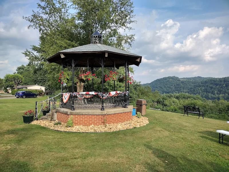View of Allegheny Overlook Park in Oakmont, PA
