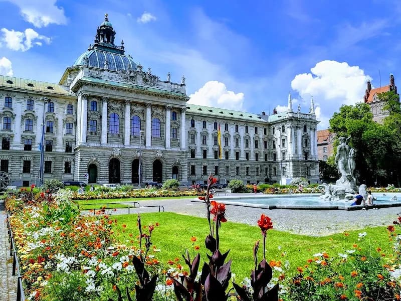 Alter Botanischer Garten botanical garden in Pullach im Isartal, BY
