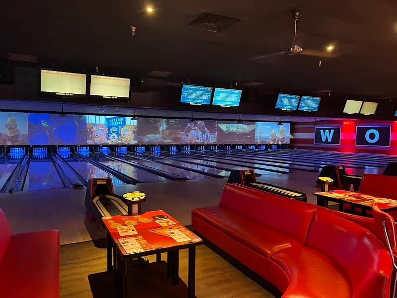 AMF Tempe Village Lanes bowling alley in Tempe, AZ