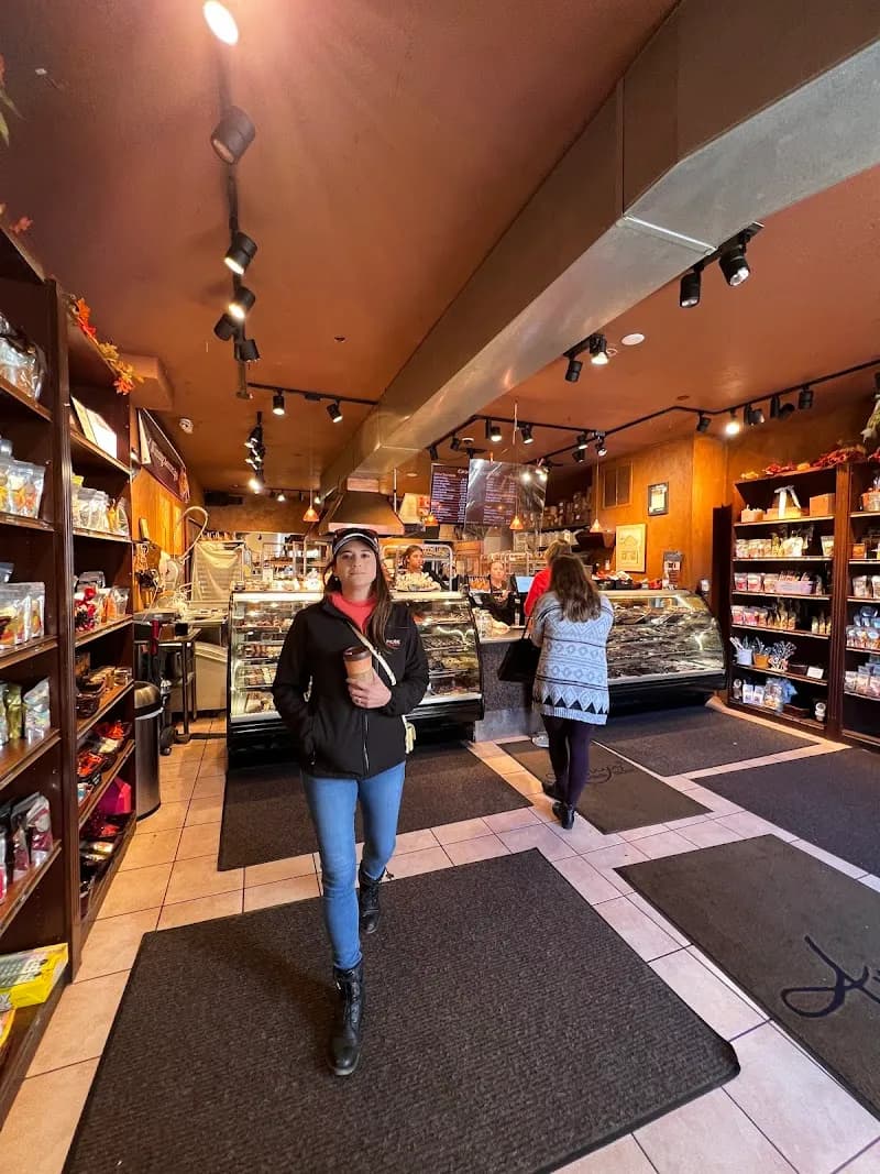 View of Amy's Candy Kitchen in Cedarburg, WI