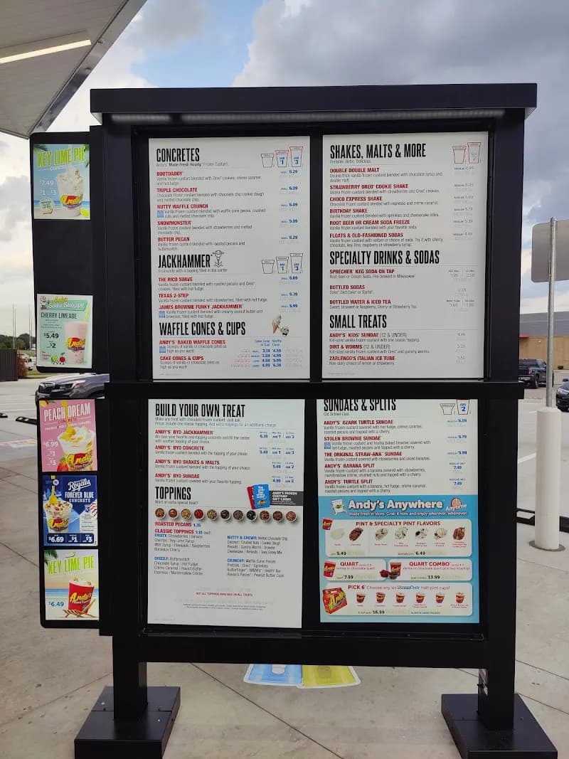 View of Andy's Frozen Custard in Gladstone, MO