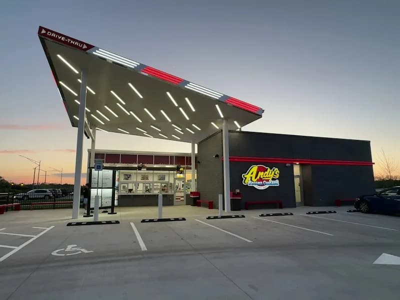 View of Andy's Frozen Custard in Gladstone, MO