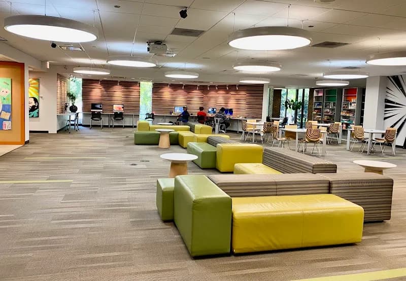View of Arlington Heights Memorial Library in Arlington Heights, IL
