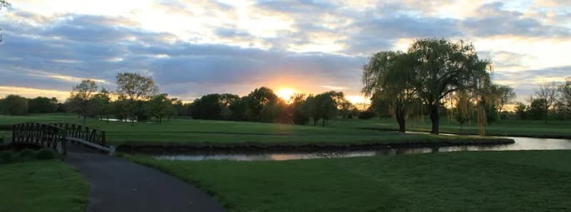 Arlington Lakes Golf Club banquet hall in Arlington Heights, IL