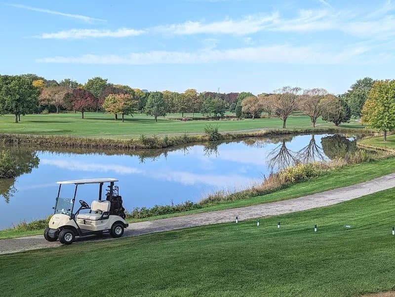 View of Arlington Lakes Golf Club in Arlington Heights, IL
