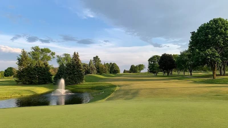 View of Arrowhead Golf Club in Wheaton, IL