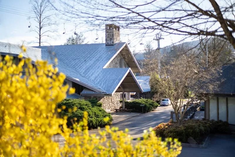 Arrowmont School of Arts and Crafts educational institution in Cherokee, NC