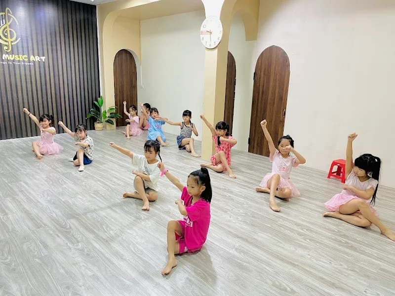 Art & Craft Workshop - Đông Anh Cultural Center attraction in Đông Anh, HN