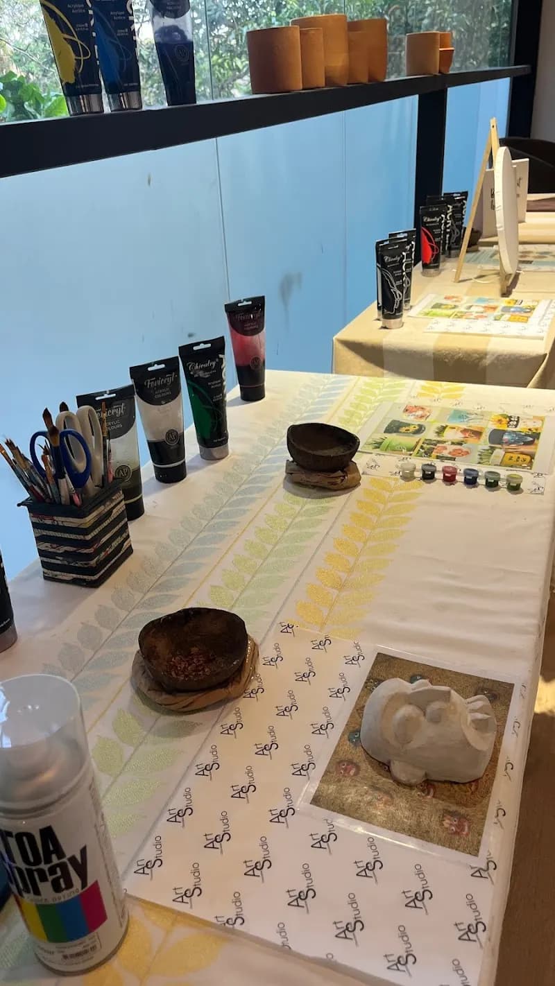 View of Art Studio by Chocolate Clicks in Colombo 4, WP