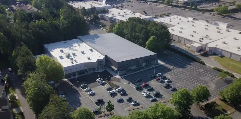 Atlanta Ice House ice skating rink in Dunwoody, GA