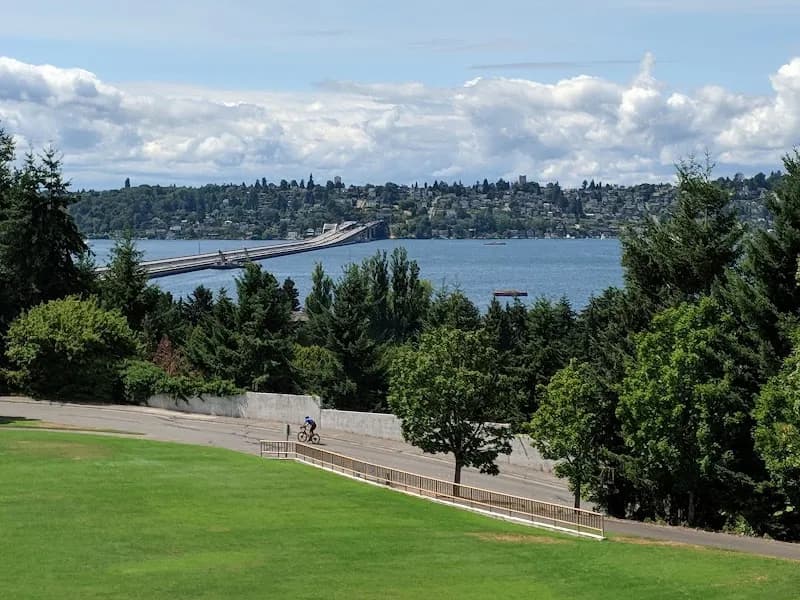 Aubrey Davis Park park in Mercer Island, WA