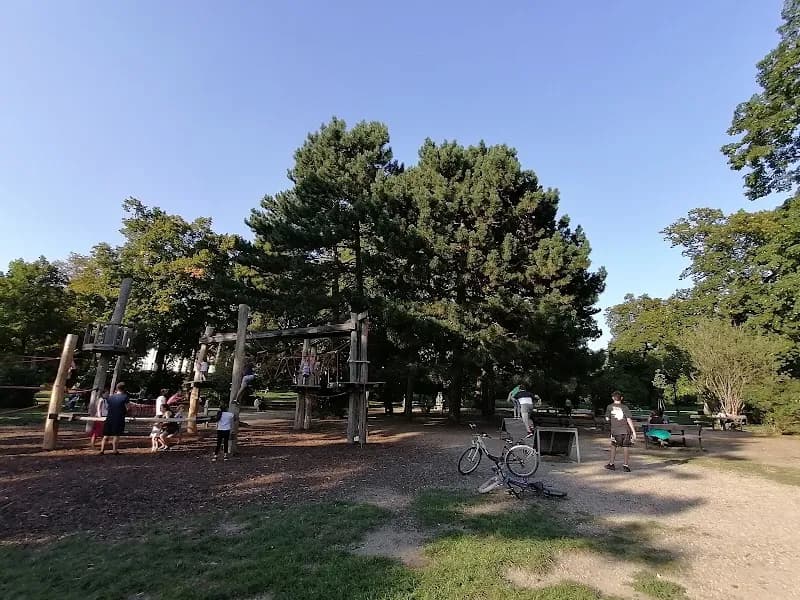 View of Auer Welsbach Park in Penzing, VIE