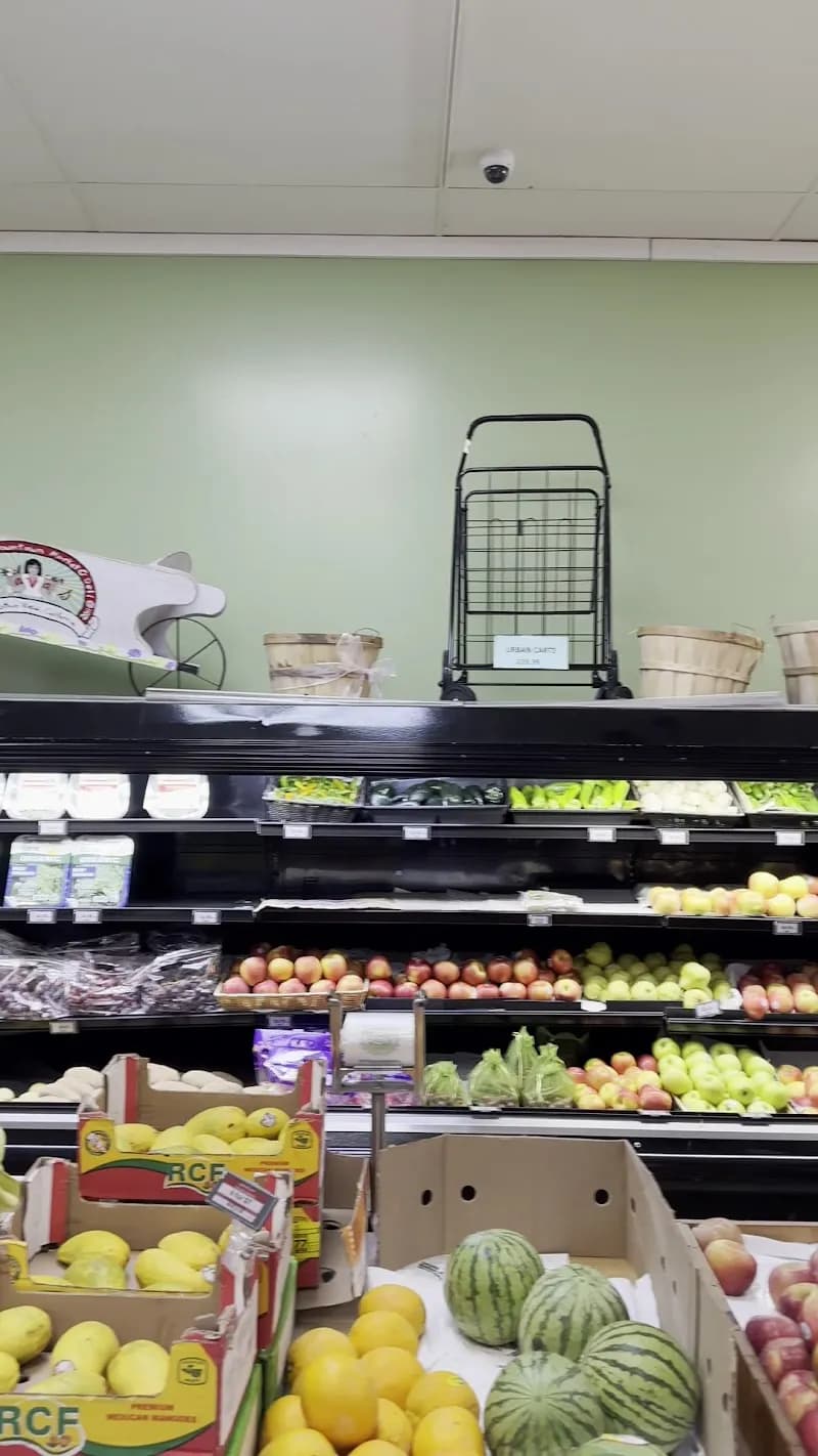 View of Ava's Downtown Market in Mountain View, CA