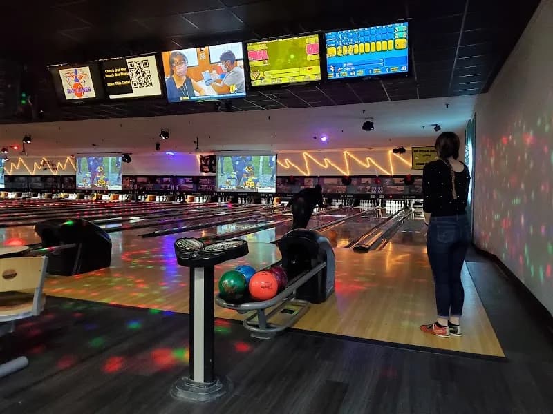 View of B & B Bowling Lanes in Fayetteville, NC