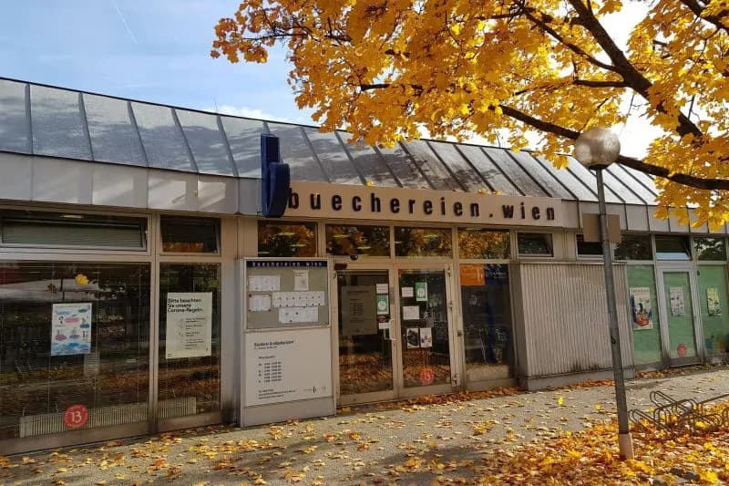 Bücherei Großjedlersdorf library in Strebersdorf, VIE