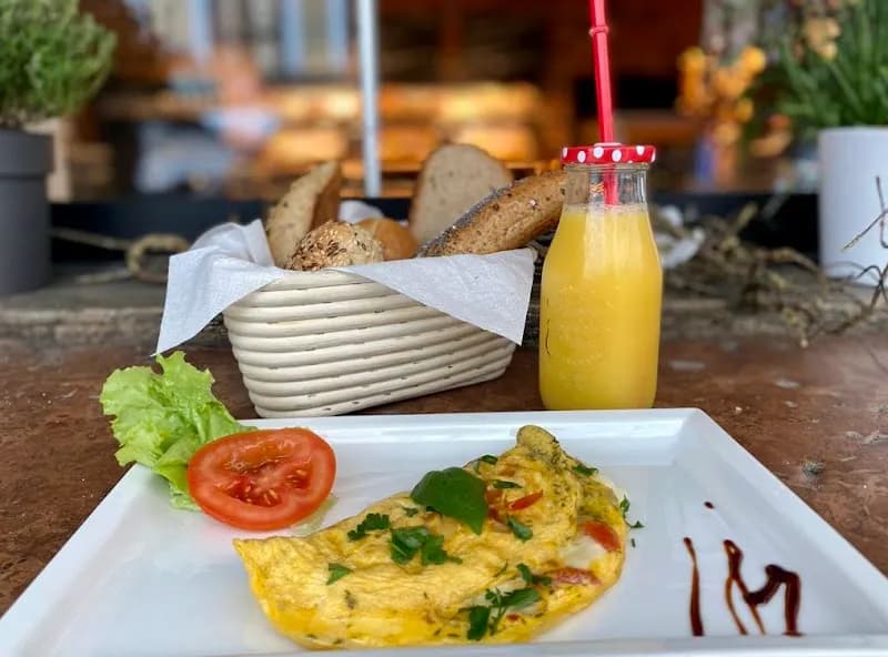 View of Bäckerei Hirschmoser in Göming, Salzburg