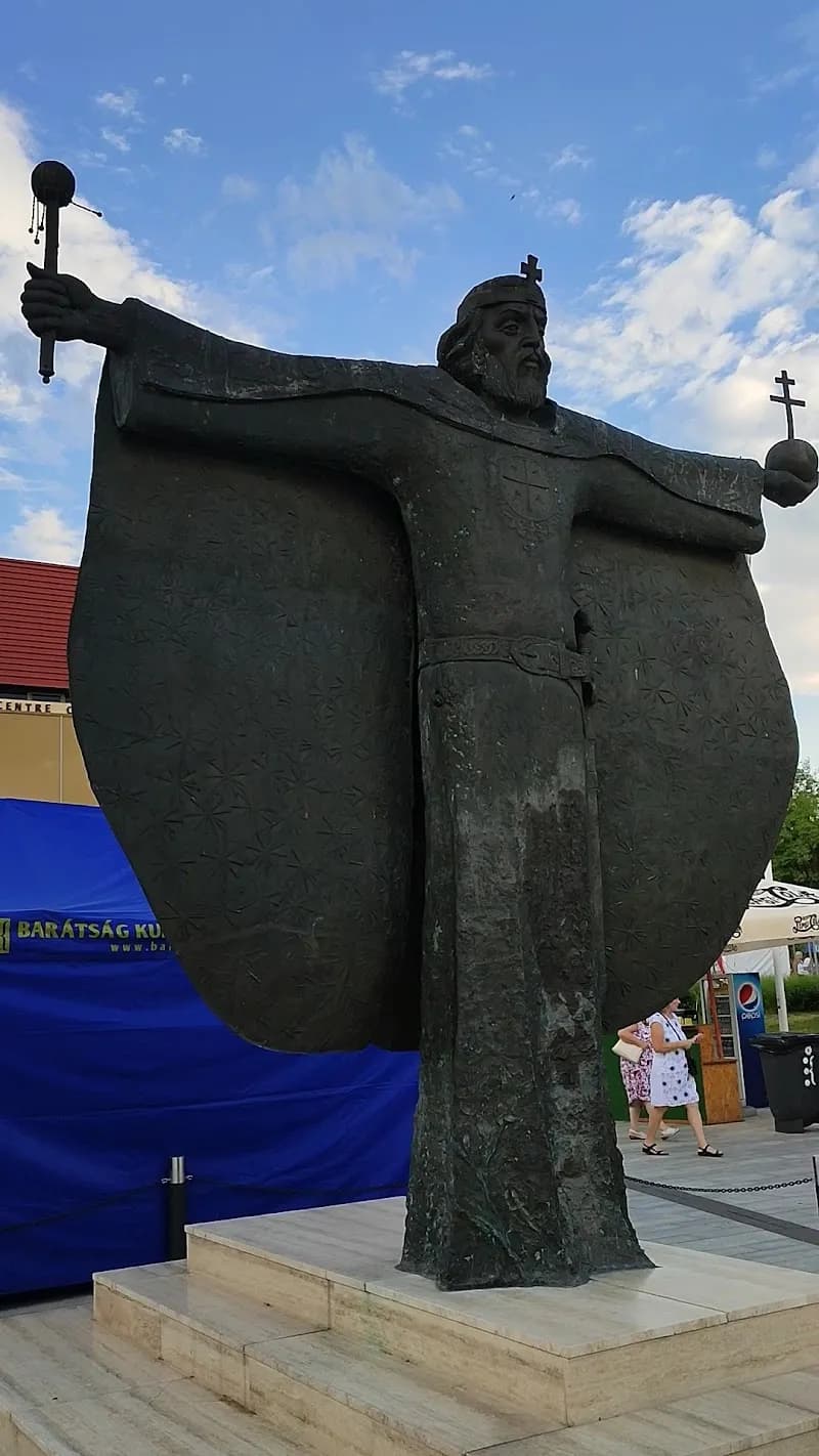 View of Barátság Művelődési Központ in Százhalombatta, Budapest