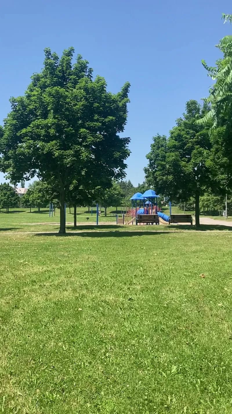 View of Bayview Hill Park in Aurora, ON
