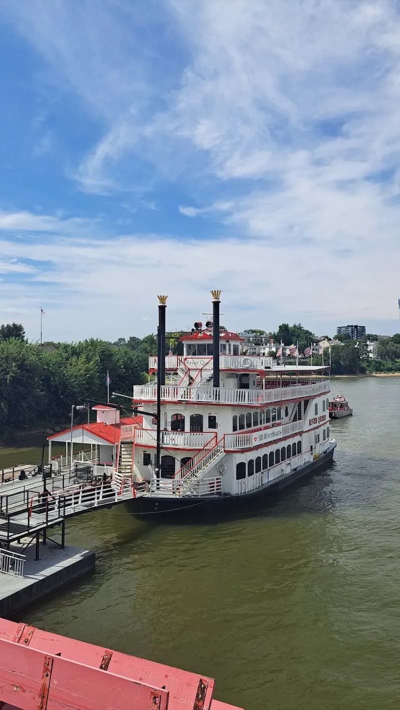 BB Riverboats tour agency in Newport, KY