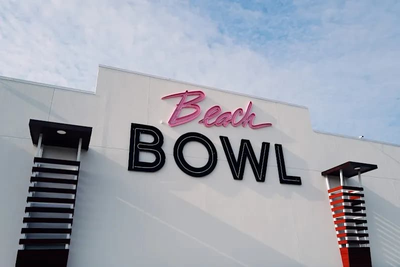 Beach Bowl bowling alley in Jacksonville, FL