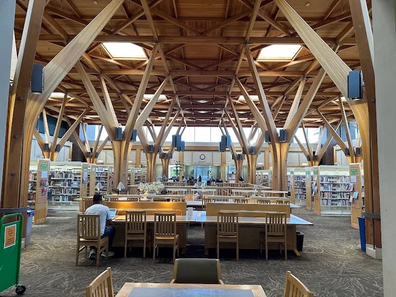 View of Beaverton City Library in Beaverton, OR