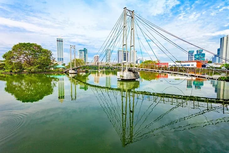 Beira Lake lake in Colombo, WP