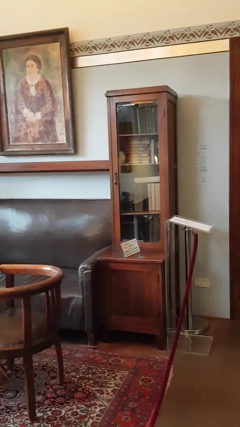 View of Beit Bialik in Givatayim, TA