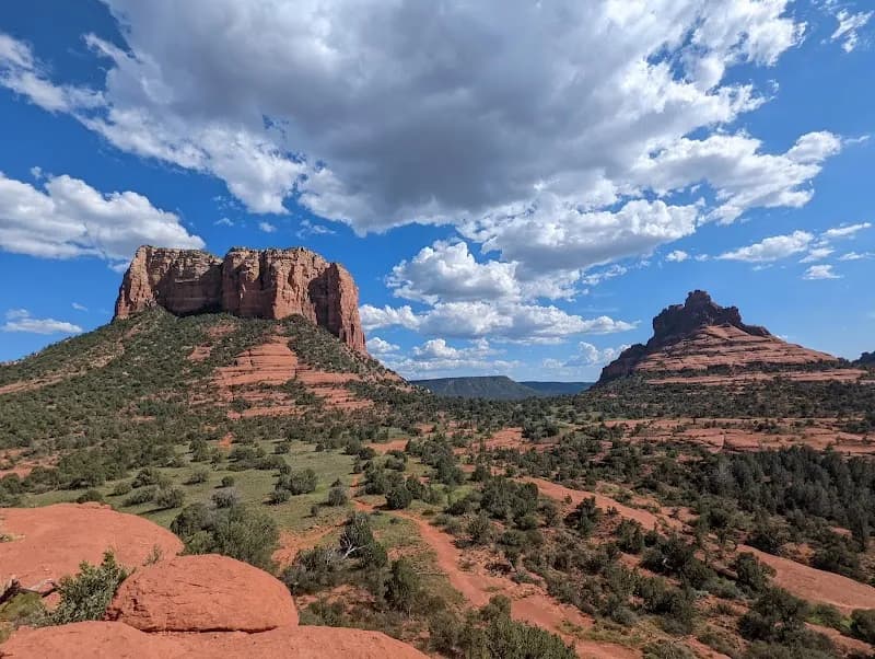 Bell Rock Pathway hiking area in Sedona, AZ