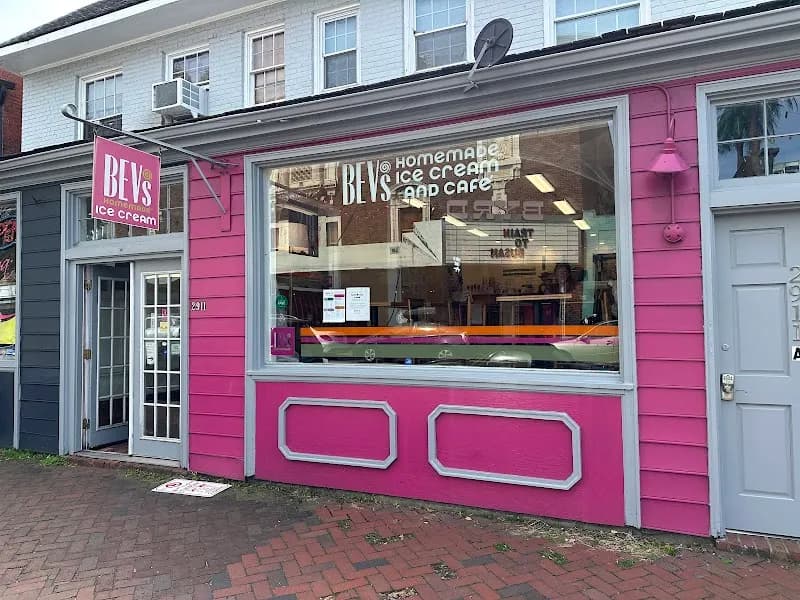 Besonder Ice Cream & Frozen Yogurt in Carytown, VA