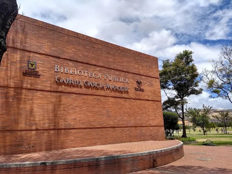 View of Biblioteca Pública El Tunal Gabriel García Márquez in Tunjuelito, CD