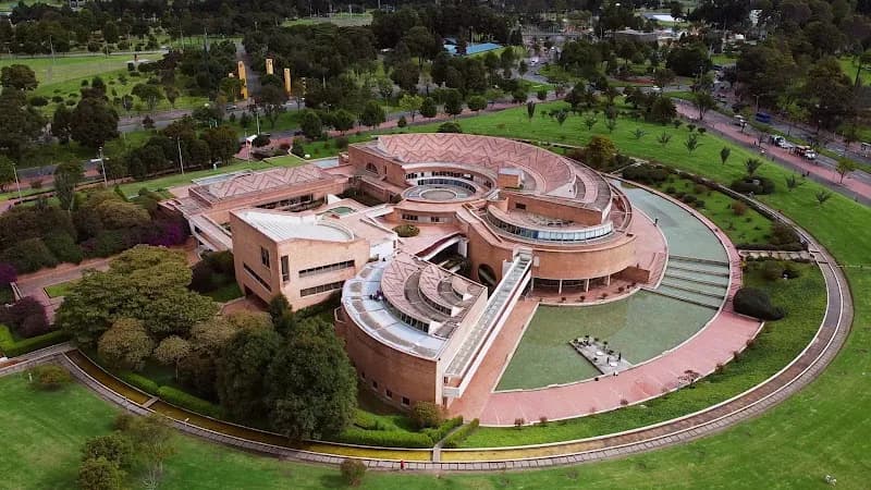 View of Biblioteca Pública Virgilio Barco in Teusaquillo, CD