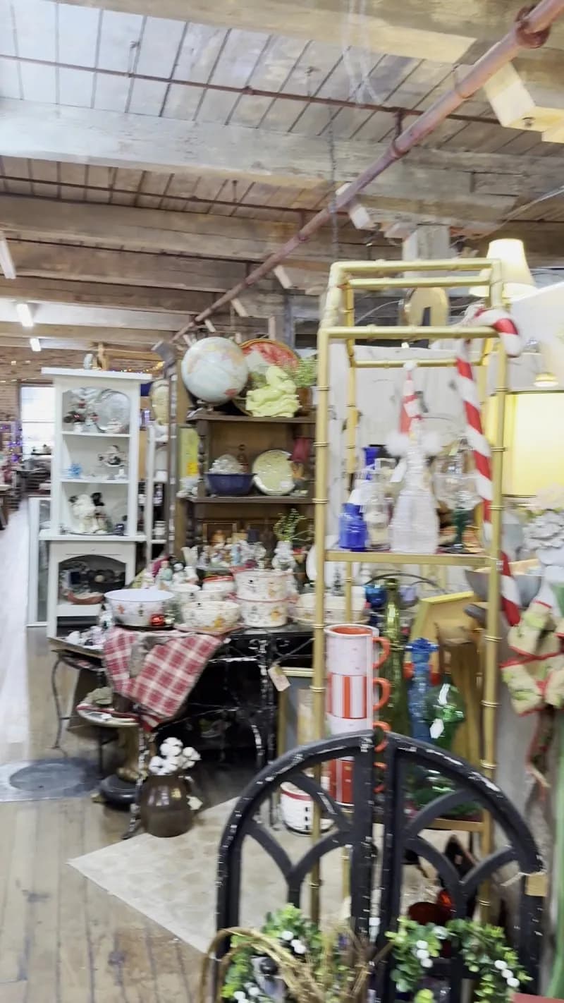 View of Big Mill Antiques in Fort Payne, AL