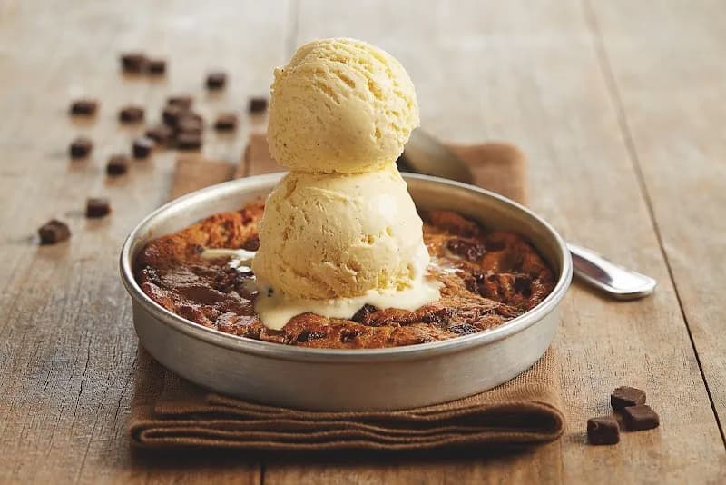 View of BJ's Restaurant & Brewhouse in City of Industry, CA