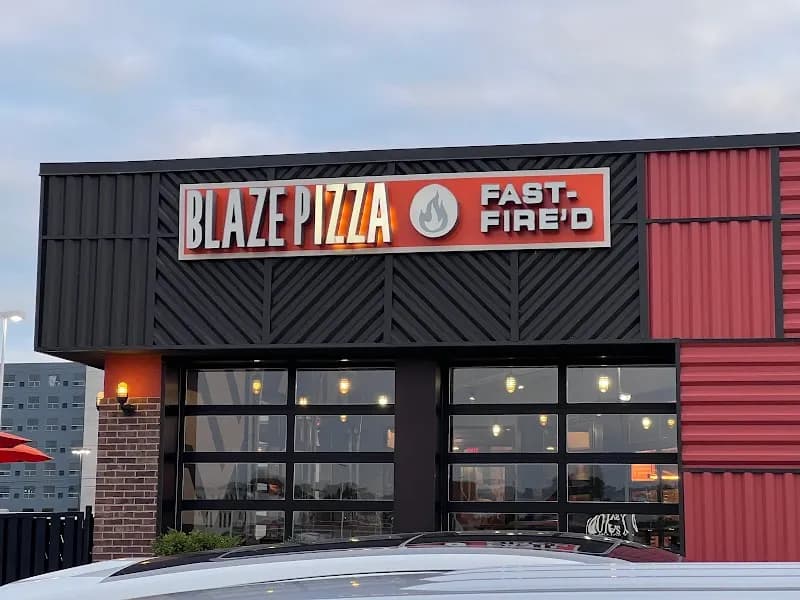 Blaze Pizza Salad in Lansing, MI