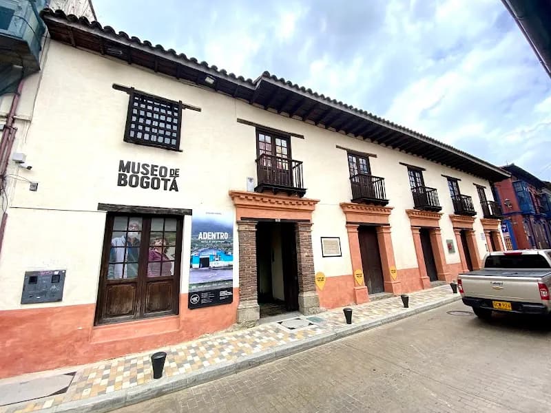 Bogotá Museum - Casa Sámano art museum in Usaquén, CD