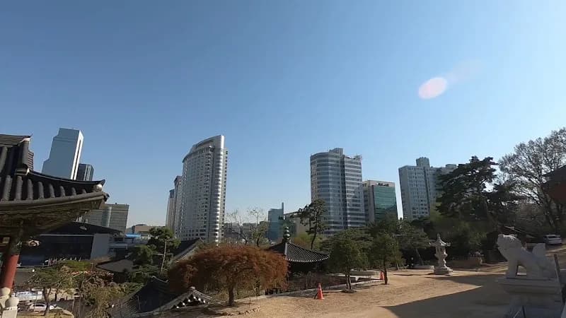 View of Bongeunsa Temple in Gangnam, SE