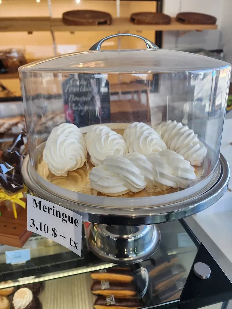 View of Boulangerie Doughlicious in Vaudreuil-Dorion, QC