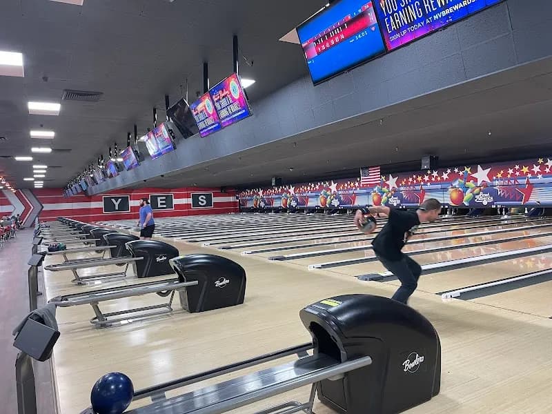 Bowlero Southside bowling alley in Jacksonville, FL