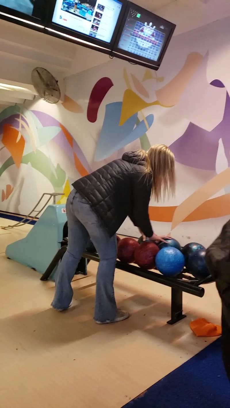 View of Bowling Center in Montevideo, MO