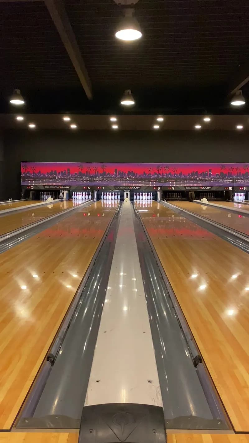 View of Bowling Paxton in Disneyland Paris Area (Marne-la-Vallée), IDF