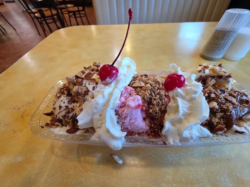 View of Braum's Ice Cream & Dairy Stores in Glenpool, OK
