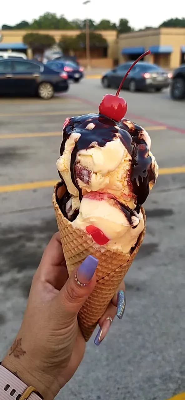 View of Braum's Ice Cream & Dairy Stores in Watauga, TX