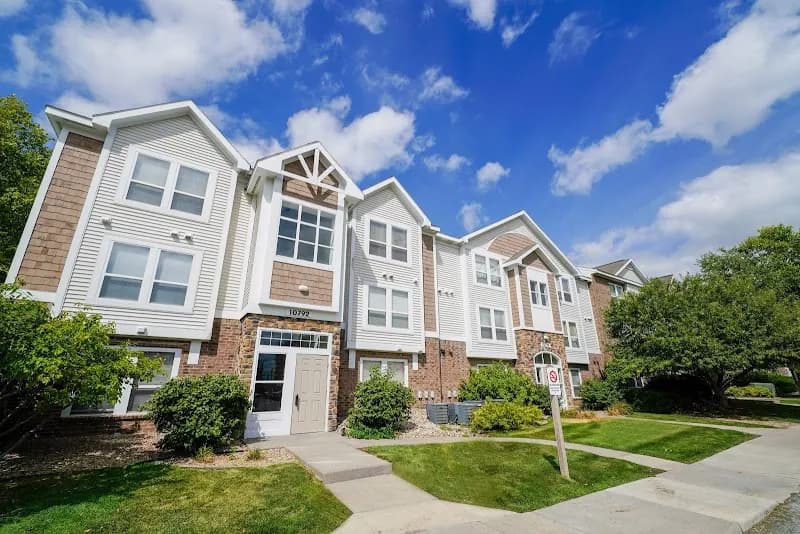 View of Brentwood Park Apartments in La Vista, NE