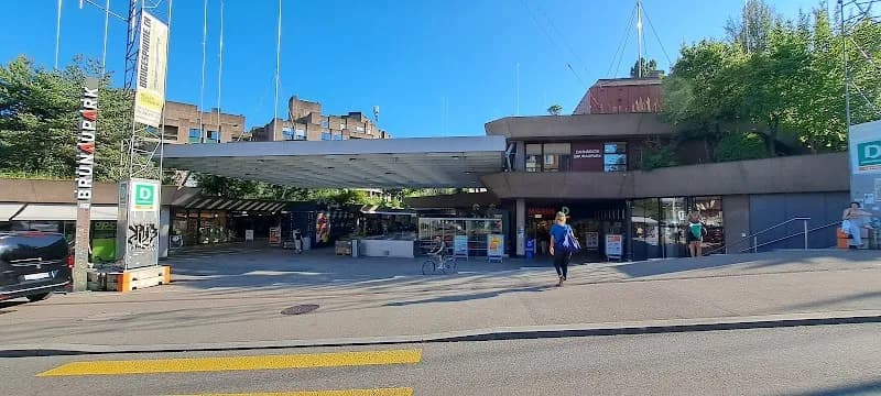 Brunaupark shopping mall in Wiedikon, ZH