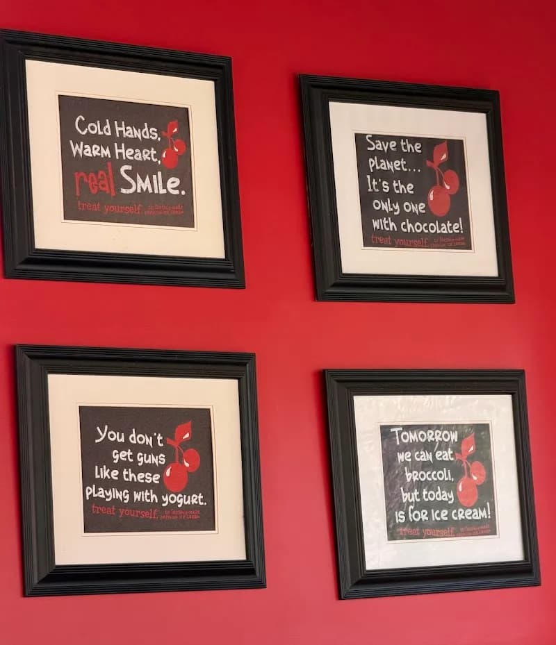 View of Bruster's Real Ice Cream in Maryville, TN