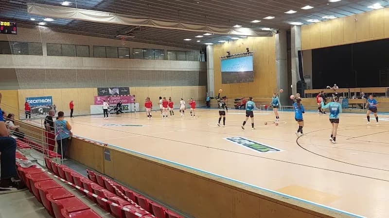 View of Budaörs Városi Uszoda Sportcsarnok és Strand in Budaörs, Budapest